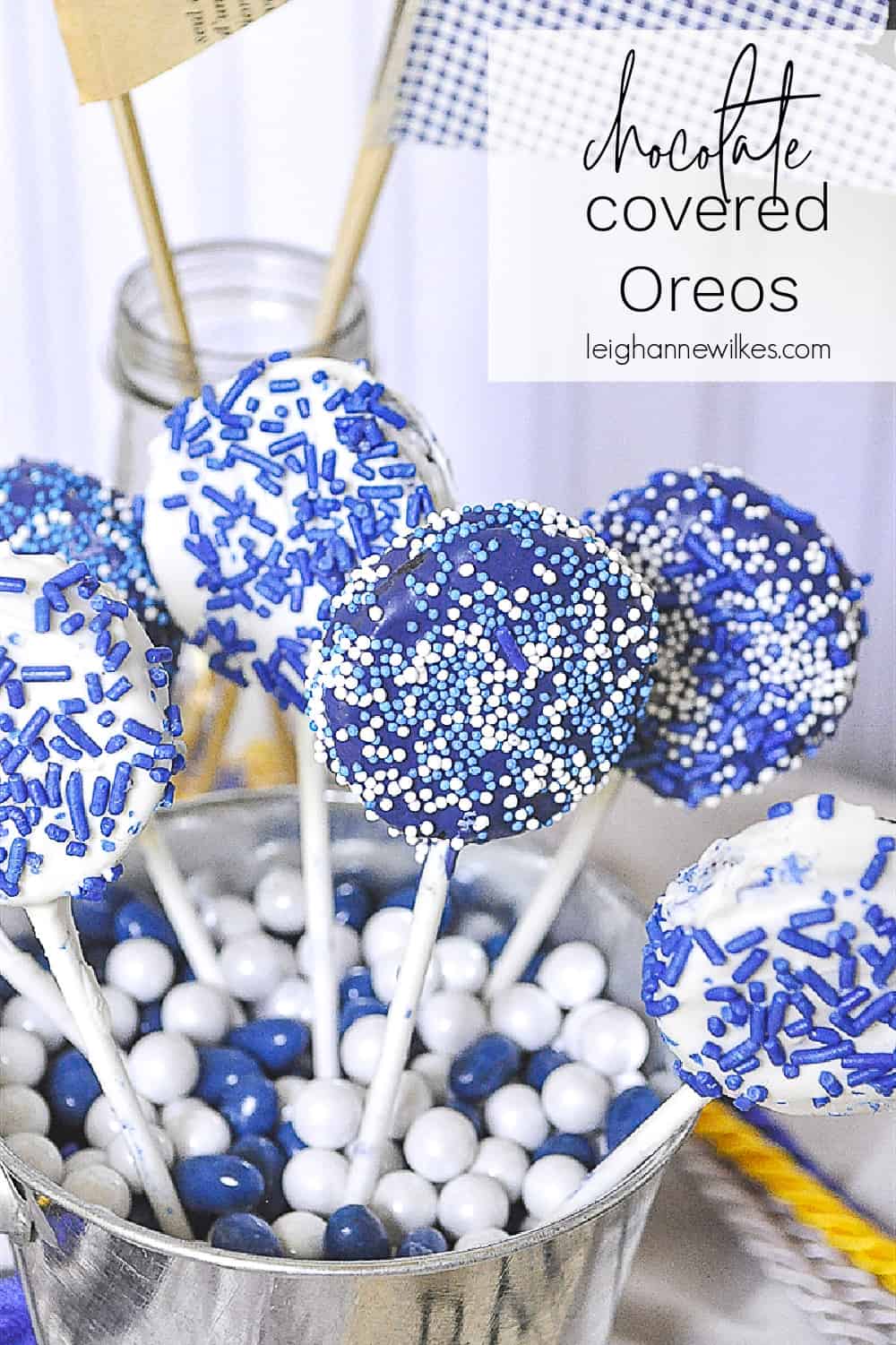 Chocolate Dipped oreos with edible starts